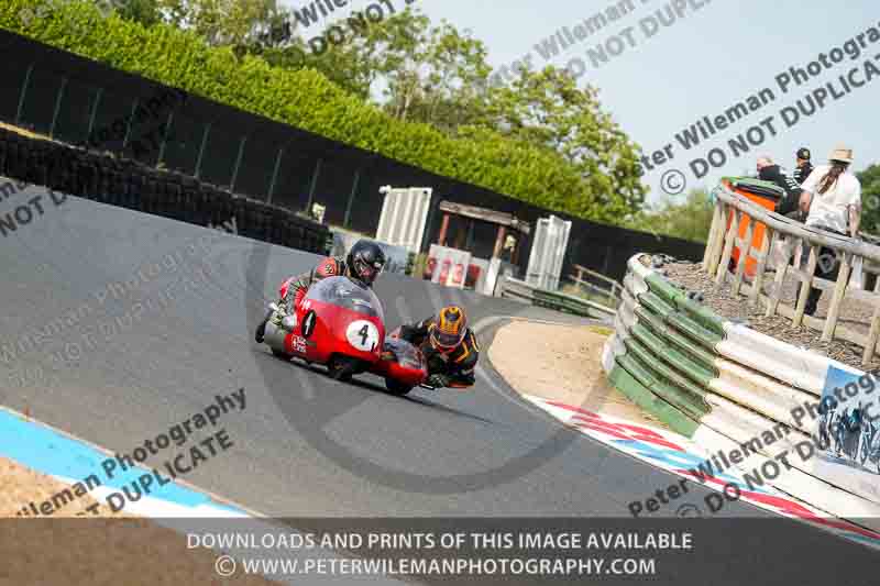 Vintage motorcycle club;eventdigitalimages;mallory park;mallory park trackday photographs;no limits trackdays;peter wileman photography;trackday digital images;trackday photos;vmcc festival 1000 bikes photographs